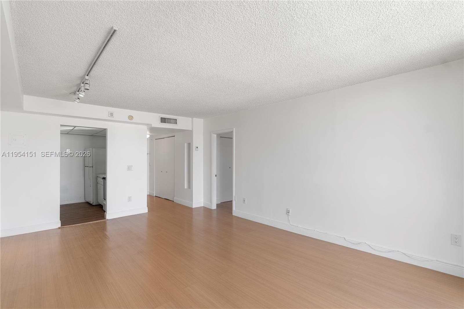 2350 NE 135th St 1202 photo 10