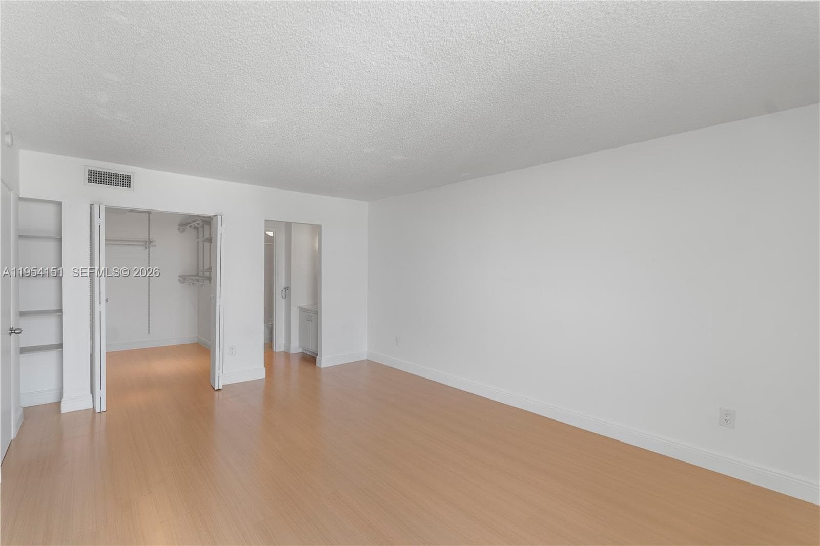 2350 NE 135th St 1202 photo 15
