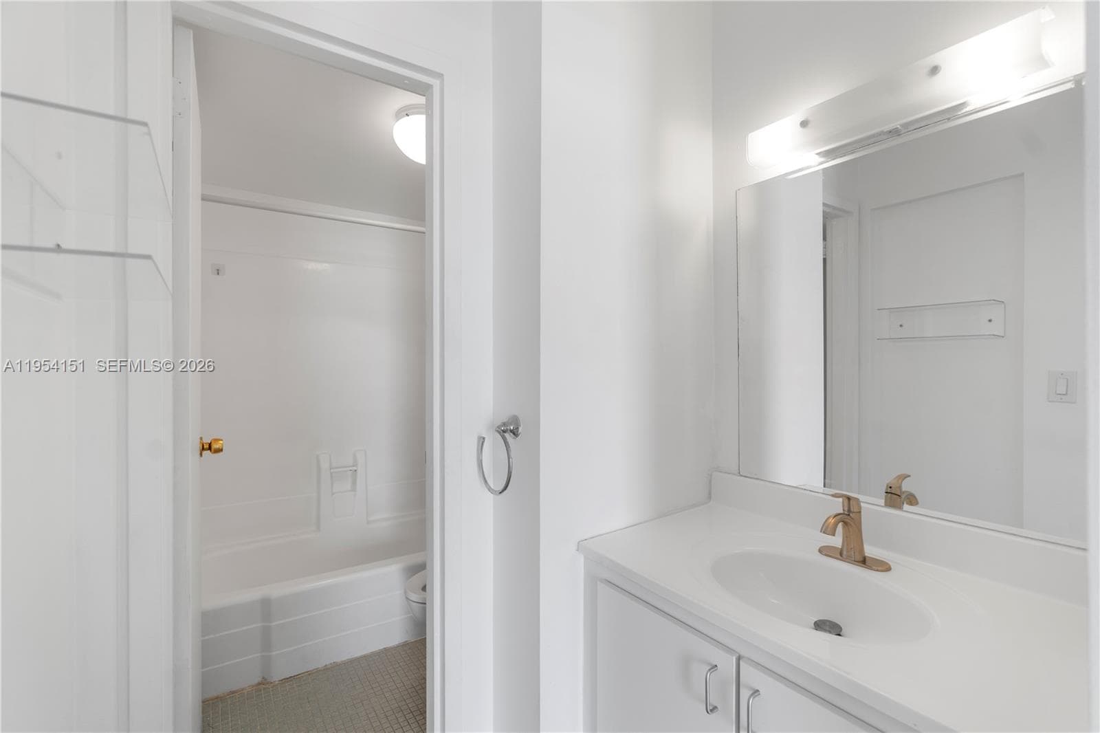 2350 NE 135th St 1202 photo 19