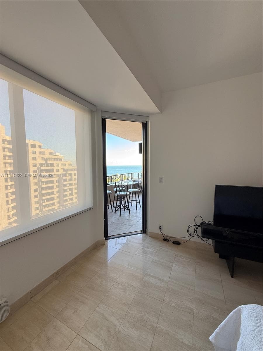 201 Crandon Blvd 928 photo 11