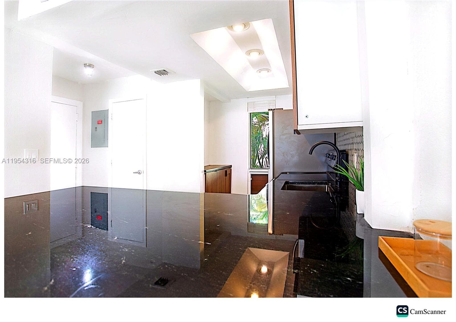1531 SE 15th St 5 photo 2