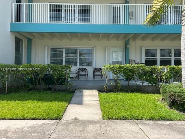 3923 NE 166th St N-108 photo 2