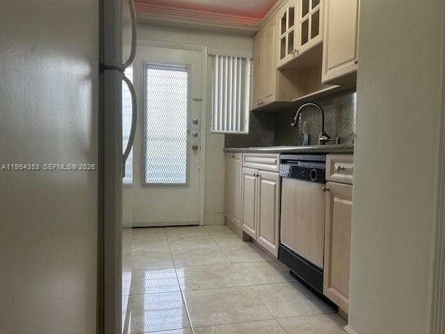 3923 NE 166th St N-108 photo 16