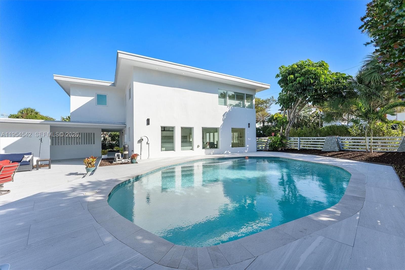 1903 Bay Dr 2