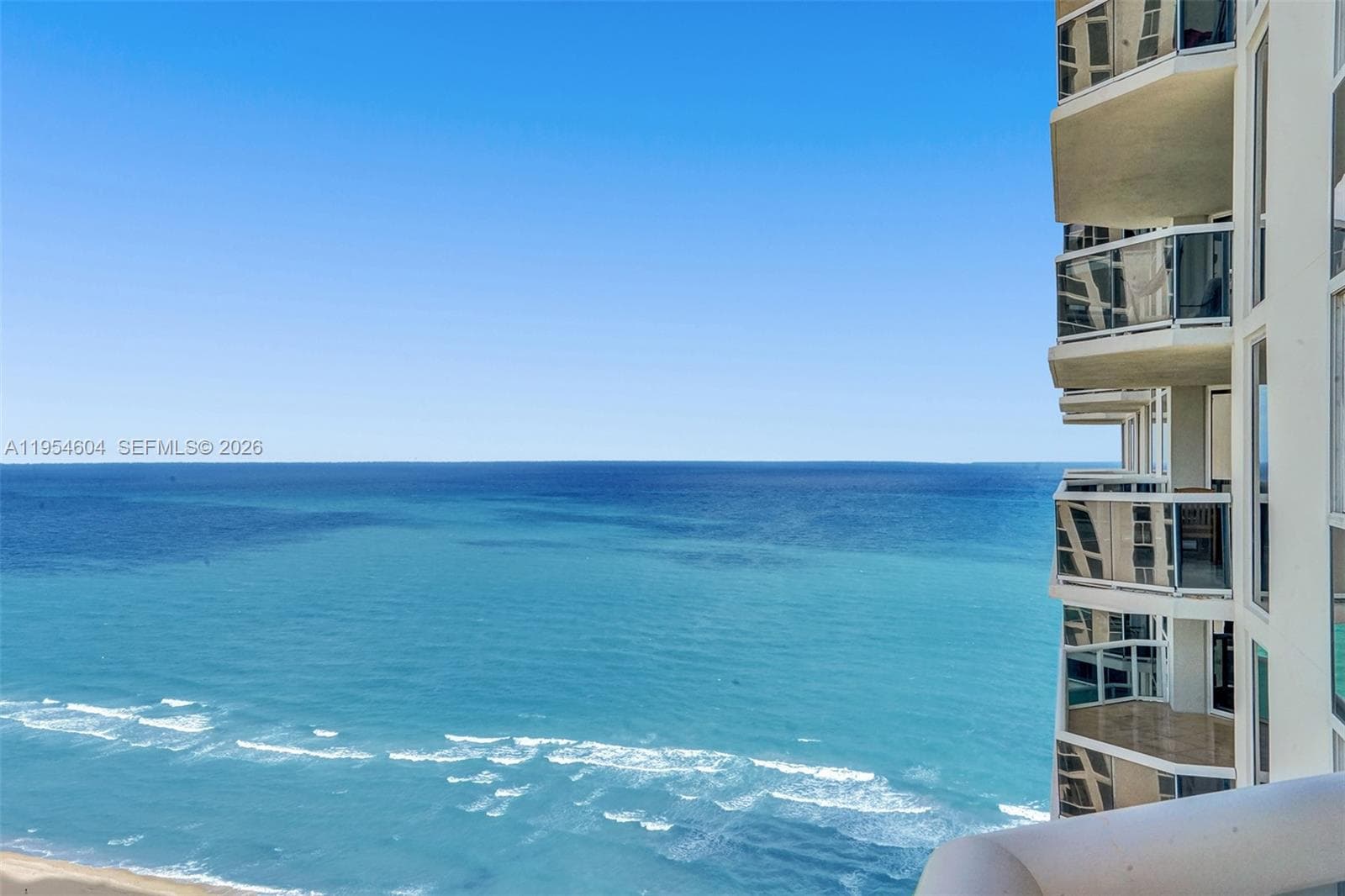 4775 Collins Ave 3007 photo 4