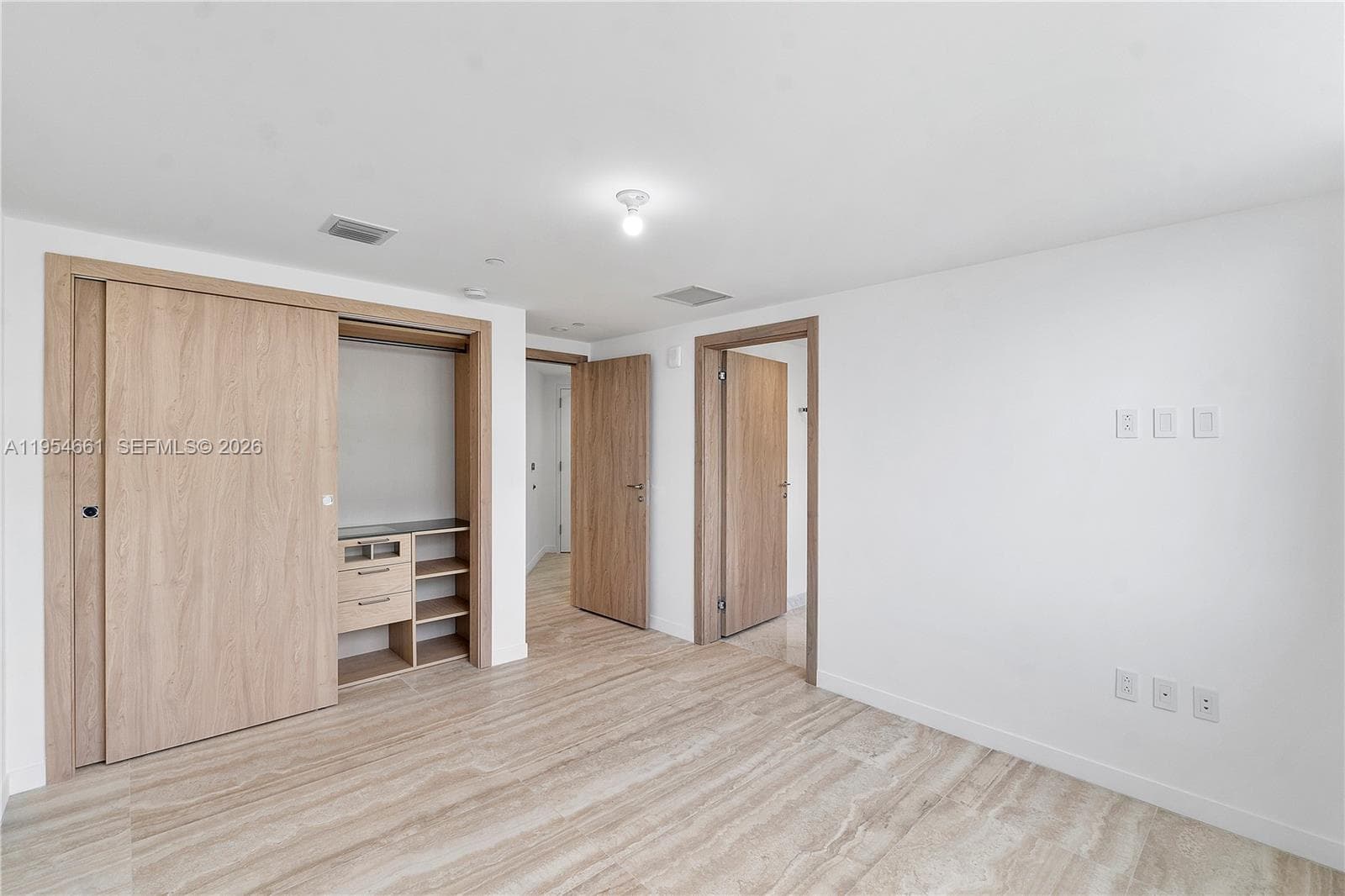 1135 103rd St #401 photo 22