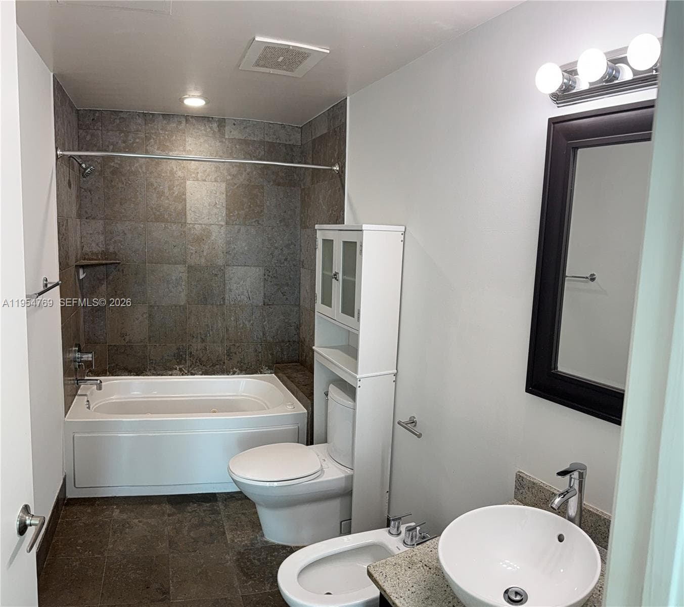 3029 NE 188th St 319 photo 5