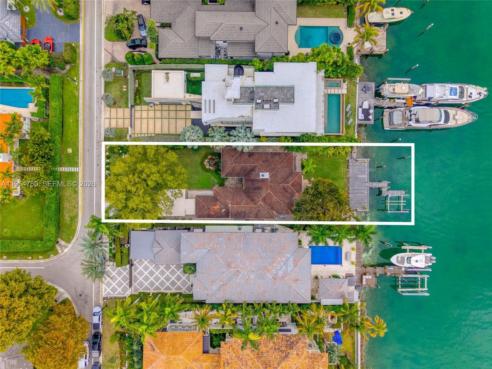 170 Hibiscus Dr 2