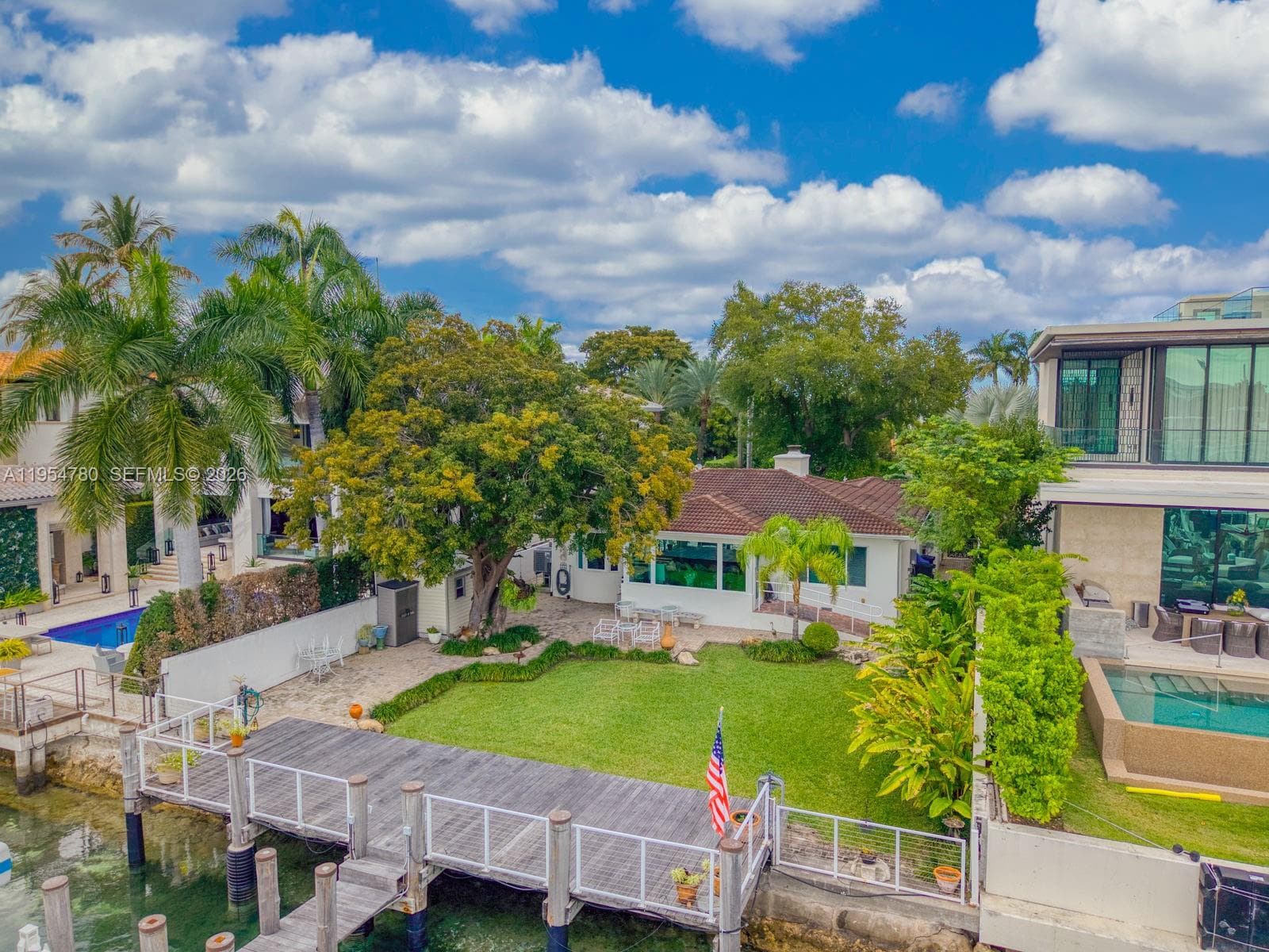 170 Hibiscus Dr 5