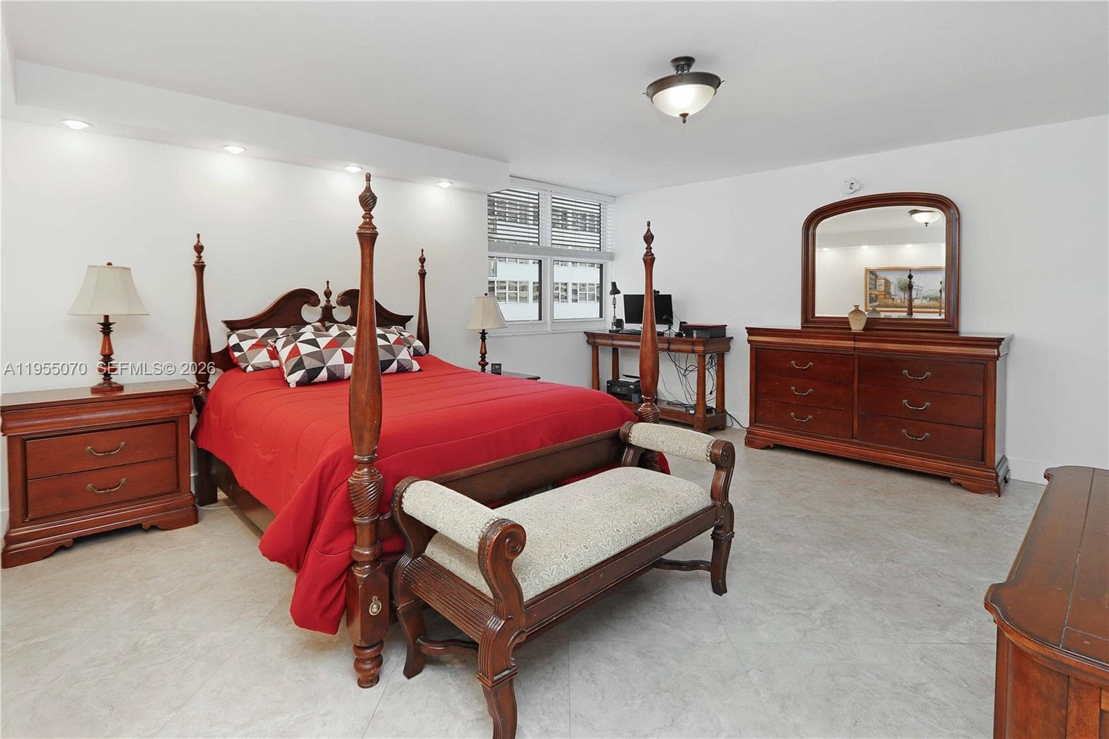 2030 Ocean Dr 727 photo 13