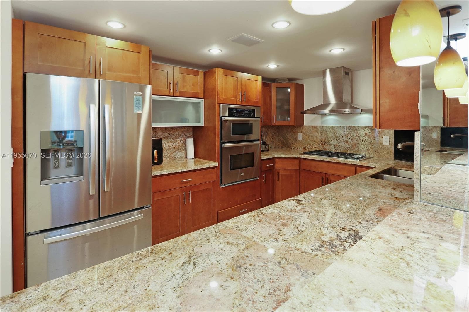 2030 Ocean Dr 4