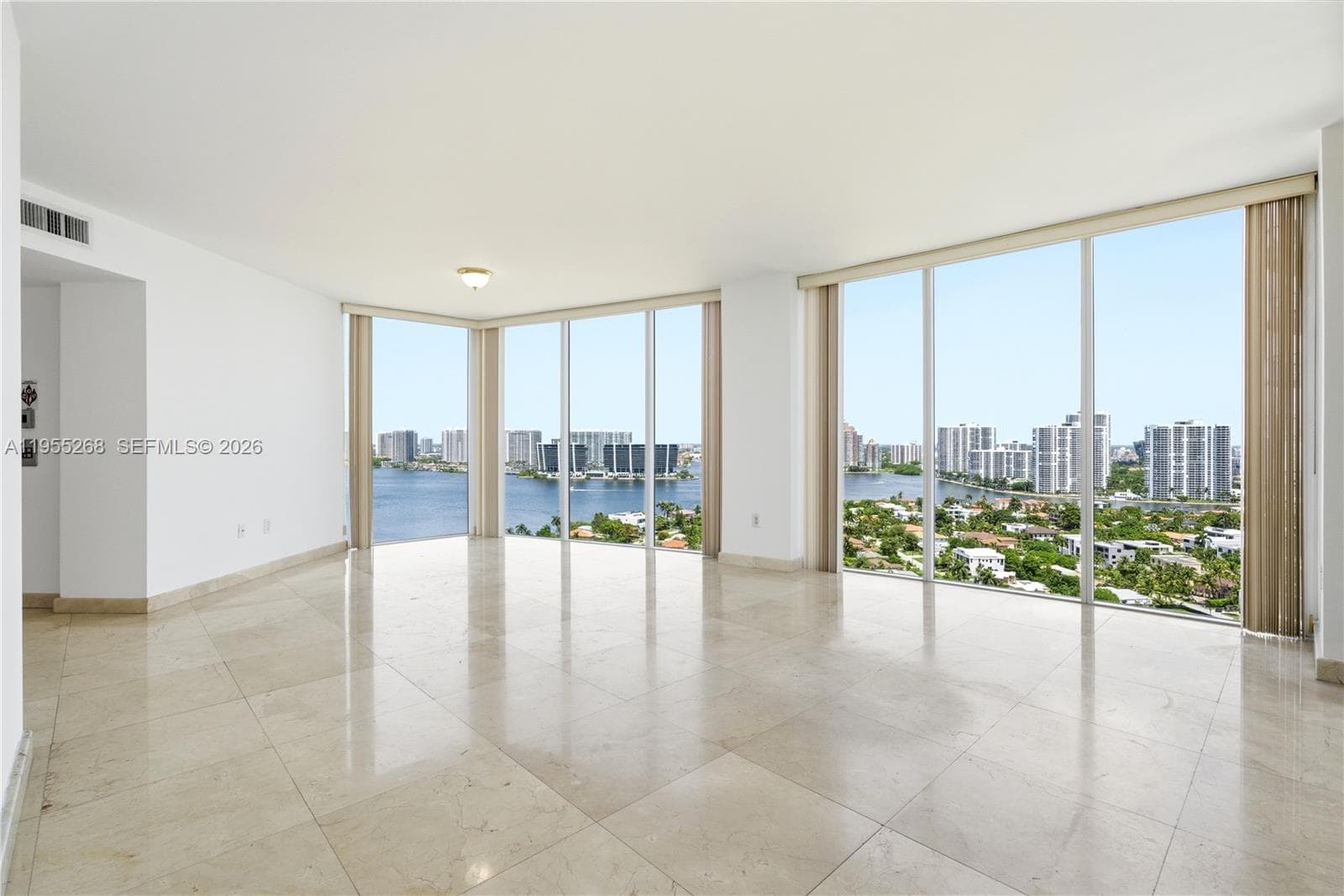18671 Collins Ave 2304 photo 2