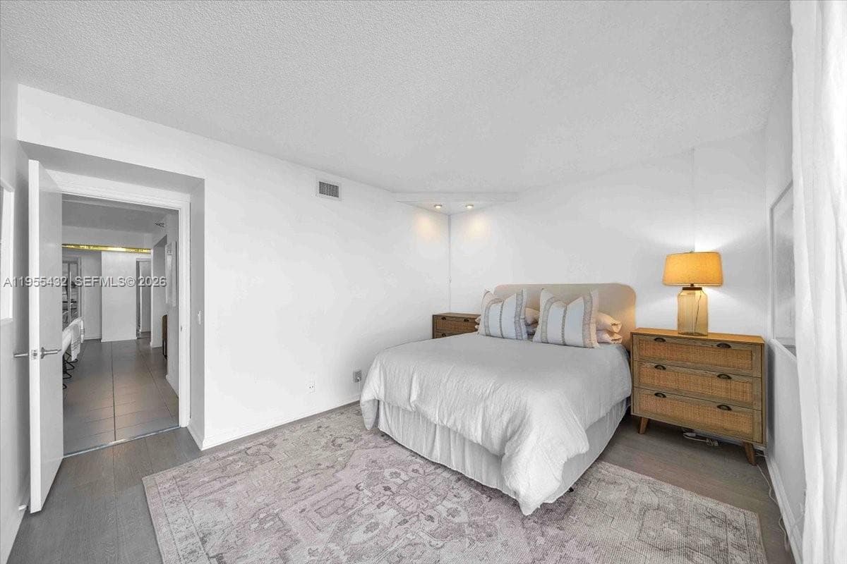 3610 Yacht Club Dr 1001 photo 24