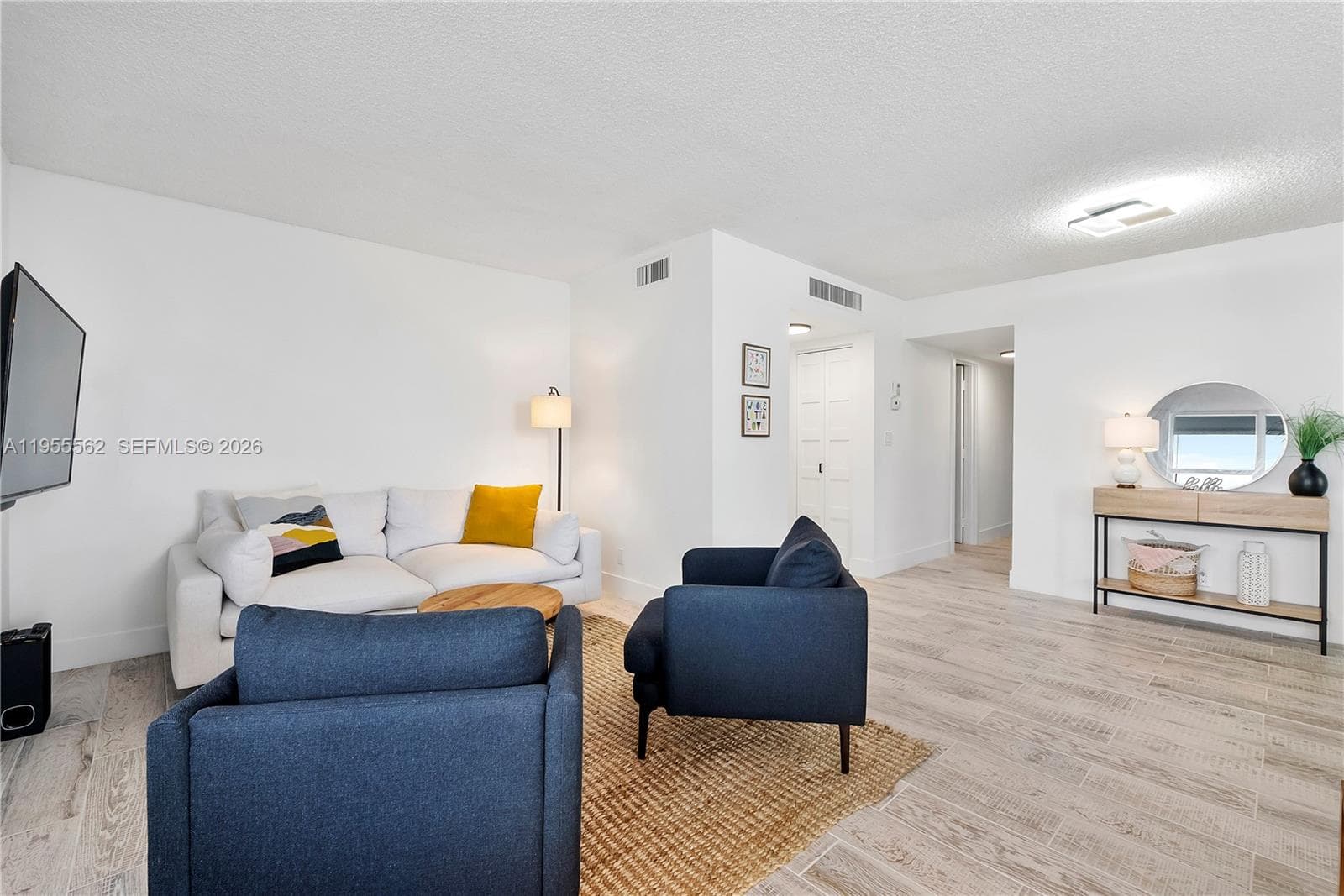 2639 Riverside Dr 806 photo 9