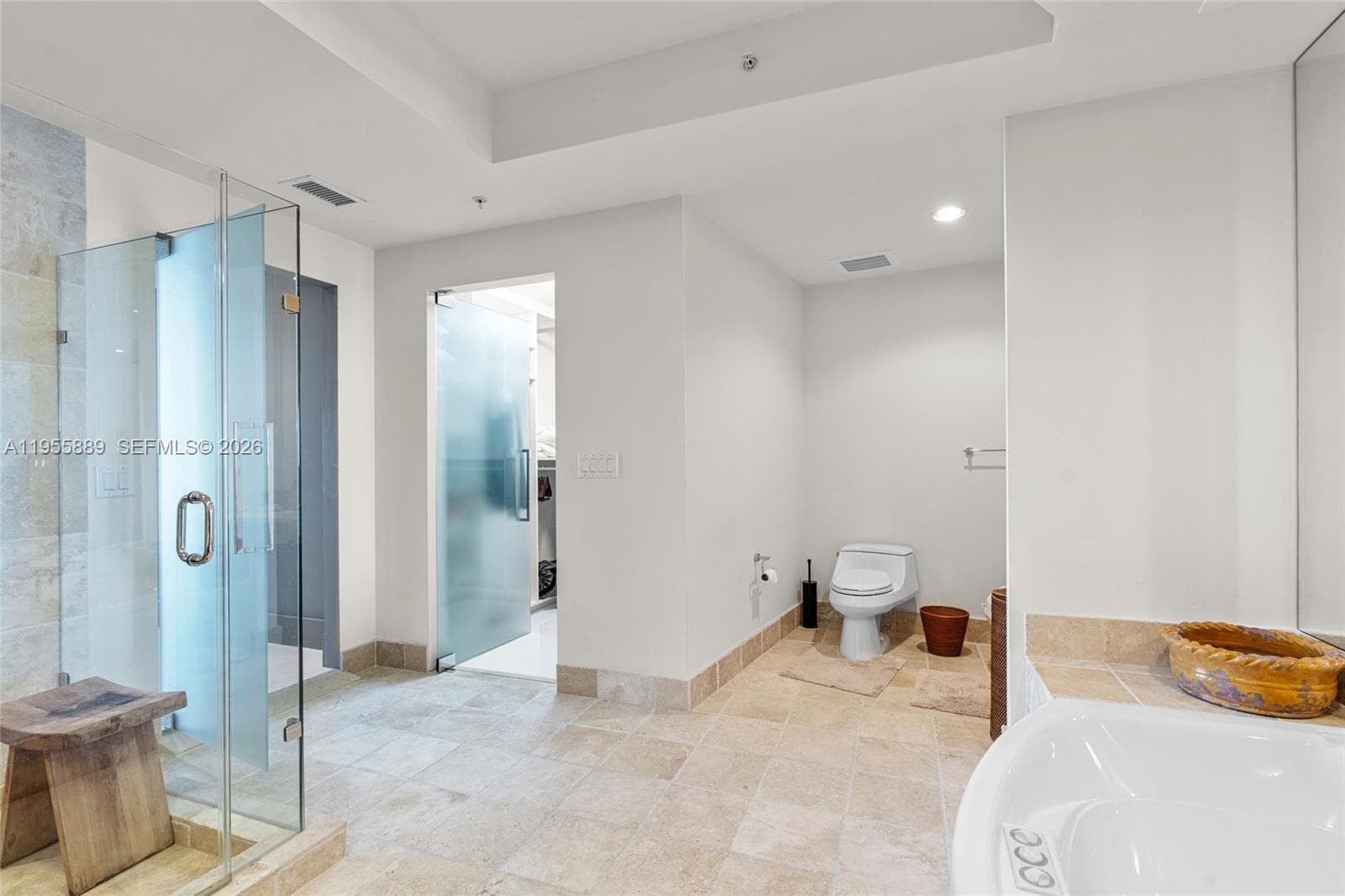18201 Collins Ave 709 photo 24