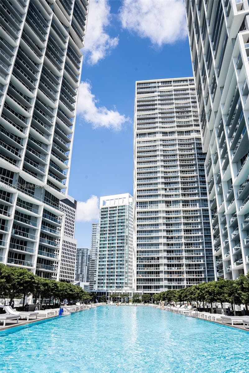 495 Brickell Ave 3208 photo 15