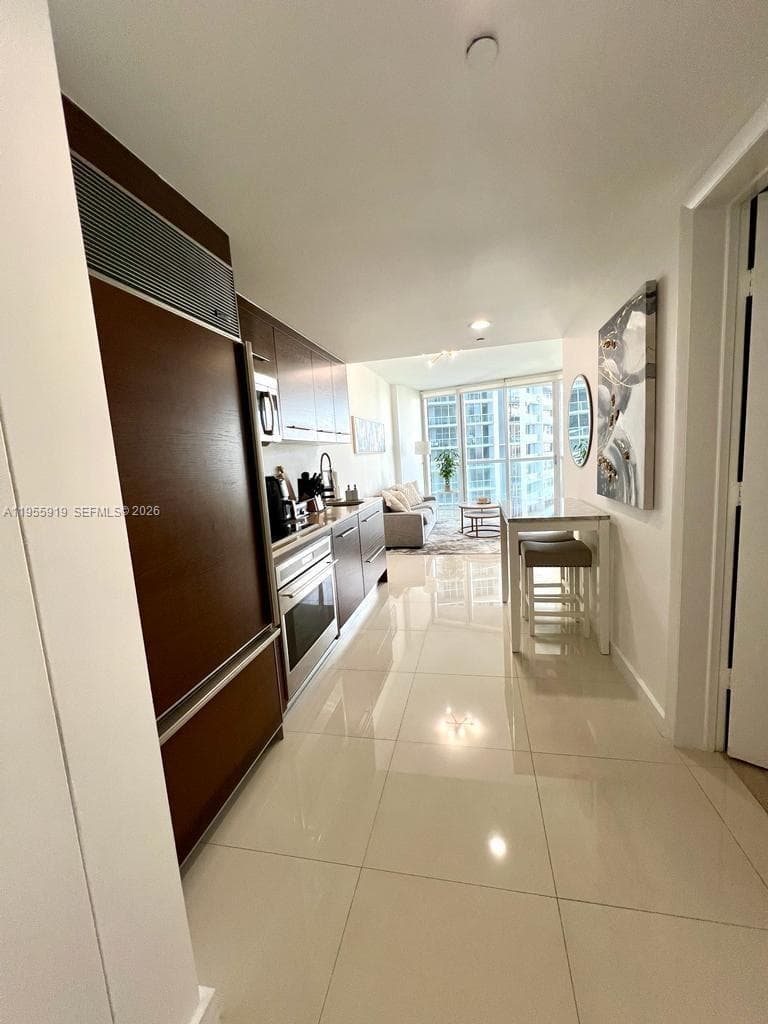 495 Brickell Ave 3208 photo 4