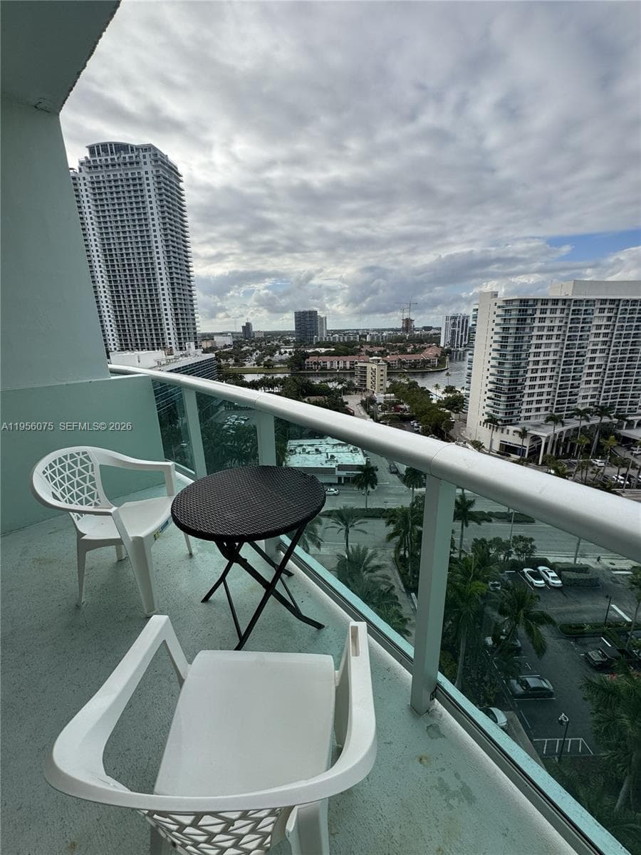 3901 S Ocean Dr PH16R photo 18