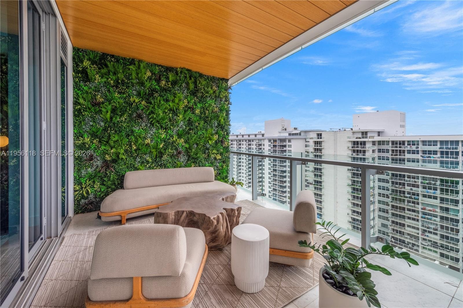 5775 Collins Ave 1405 photo 11