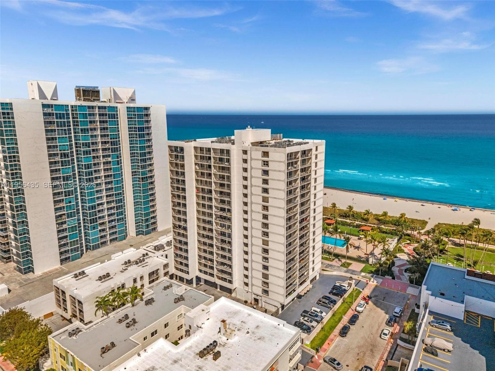 2625 Collins Ave 1109 photo 1