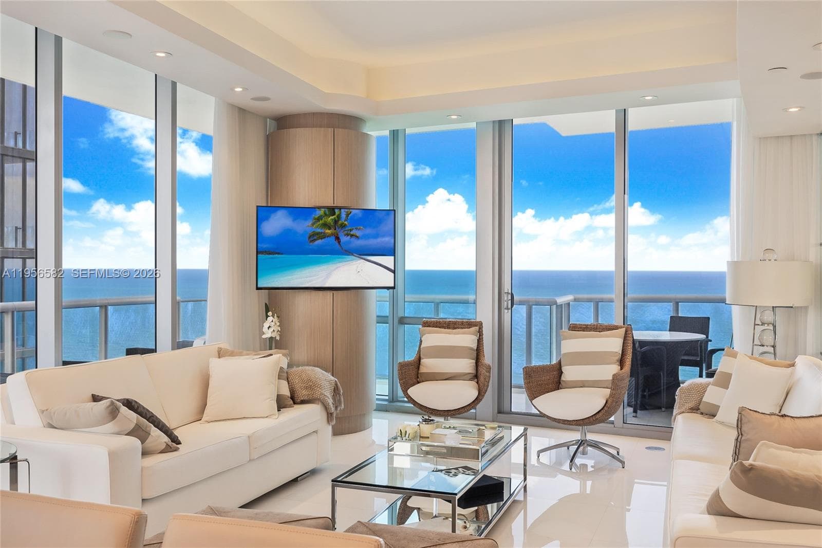 17121 Collins Ave 1