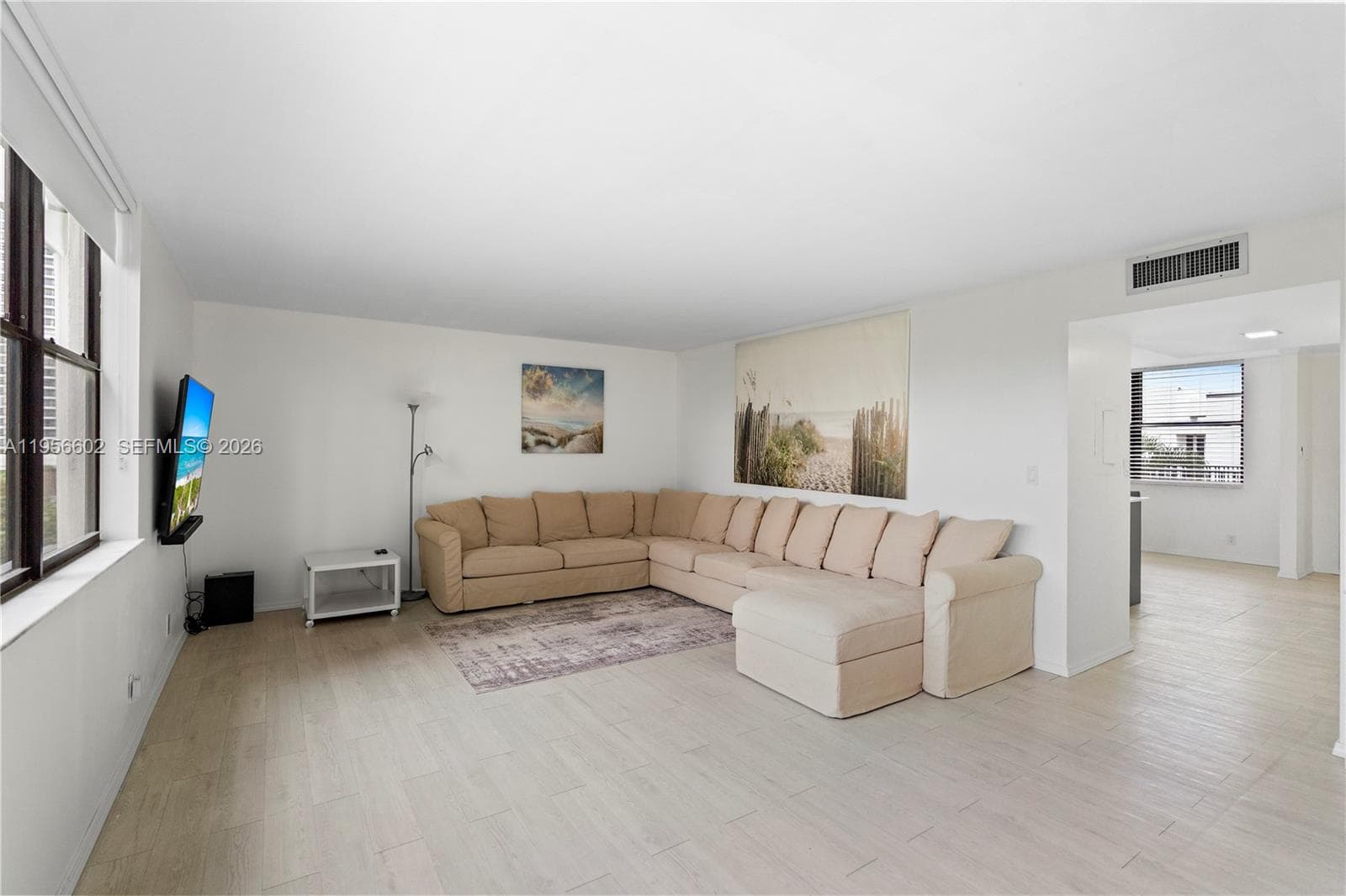 3440 NE 192nd St 5P-A photo 8