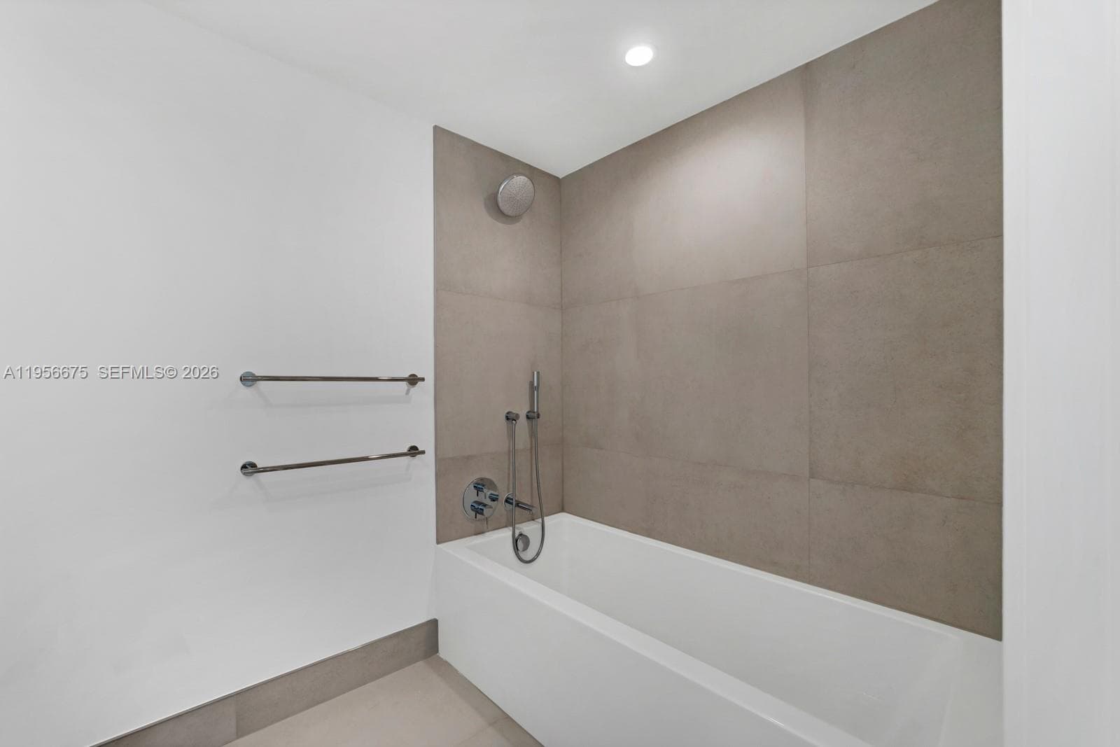 9221 E Bay Harbor Drive 412 photo 16