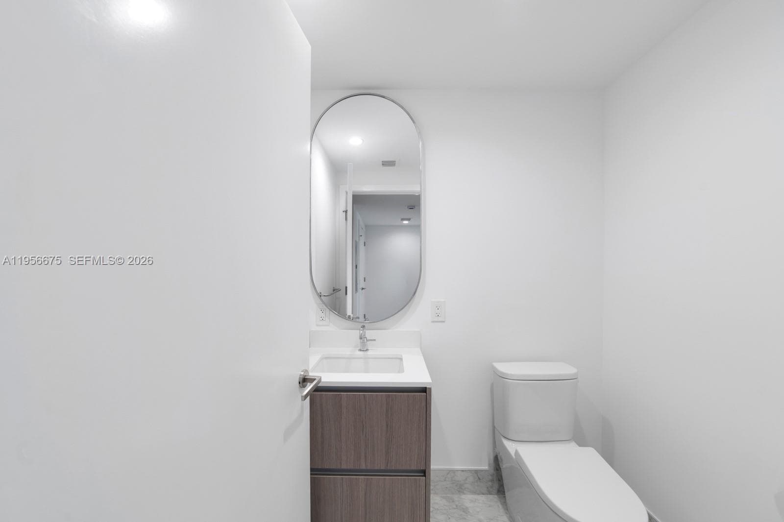 9221 E Bay Harbor Drive 412 photo 18