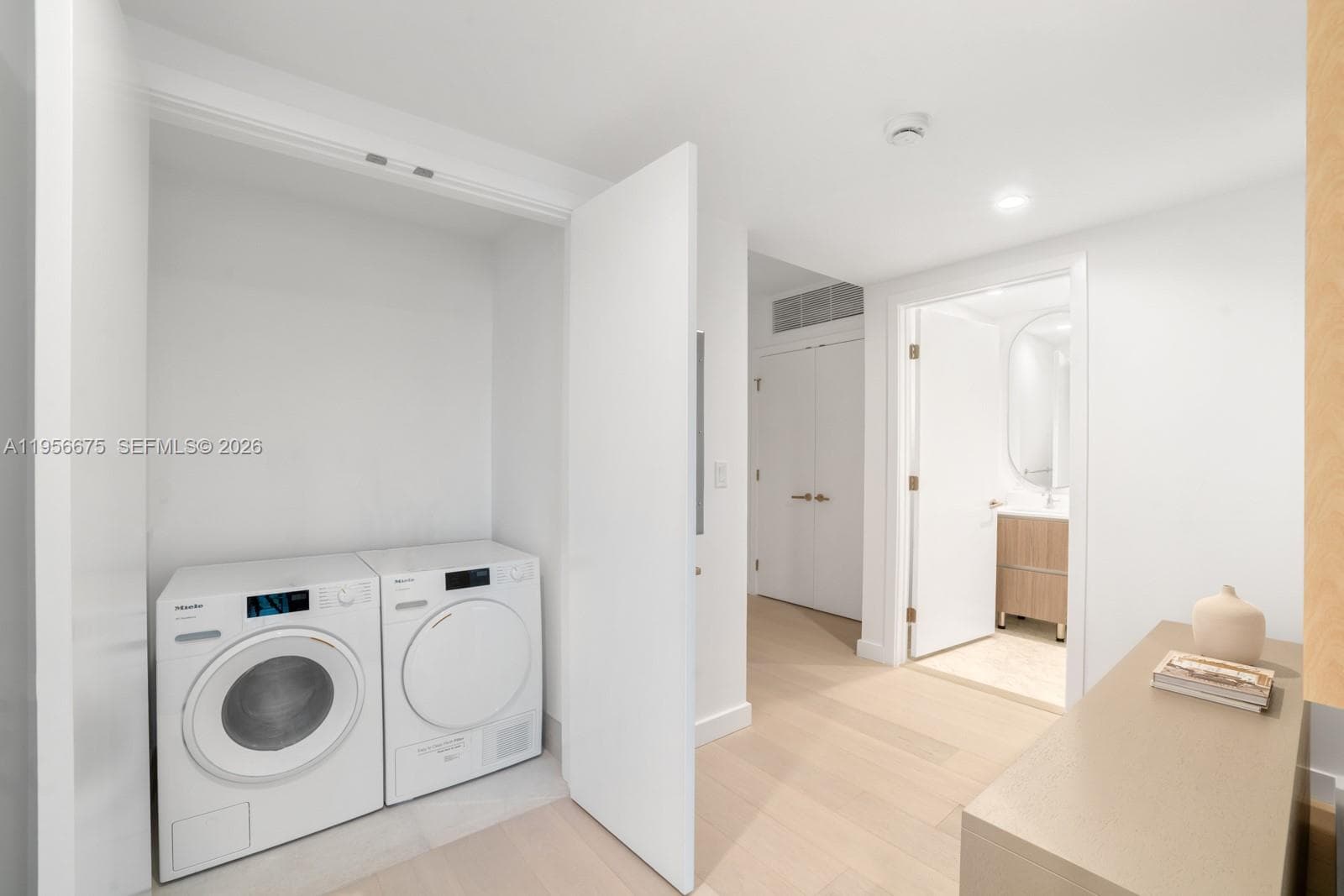 9221 E Bay Harbor Drive 412 photo 19
