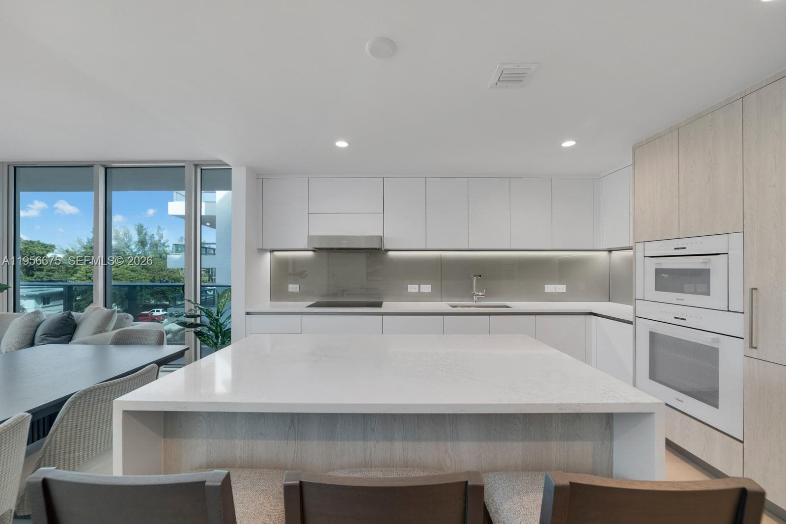 9221 E Bay Harbor Drive #412 4