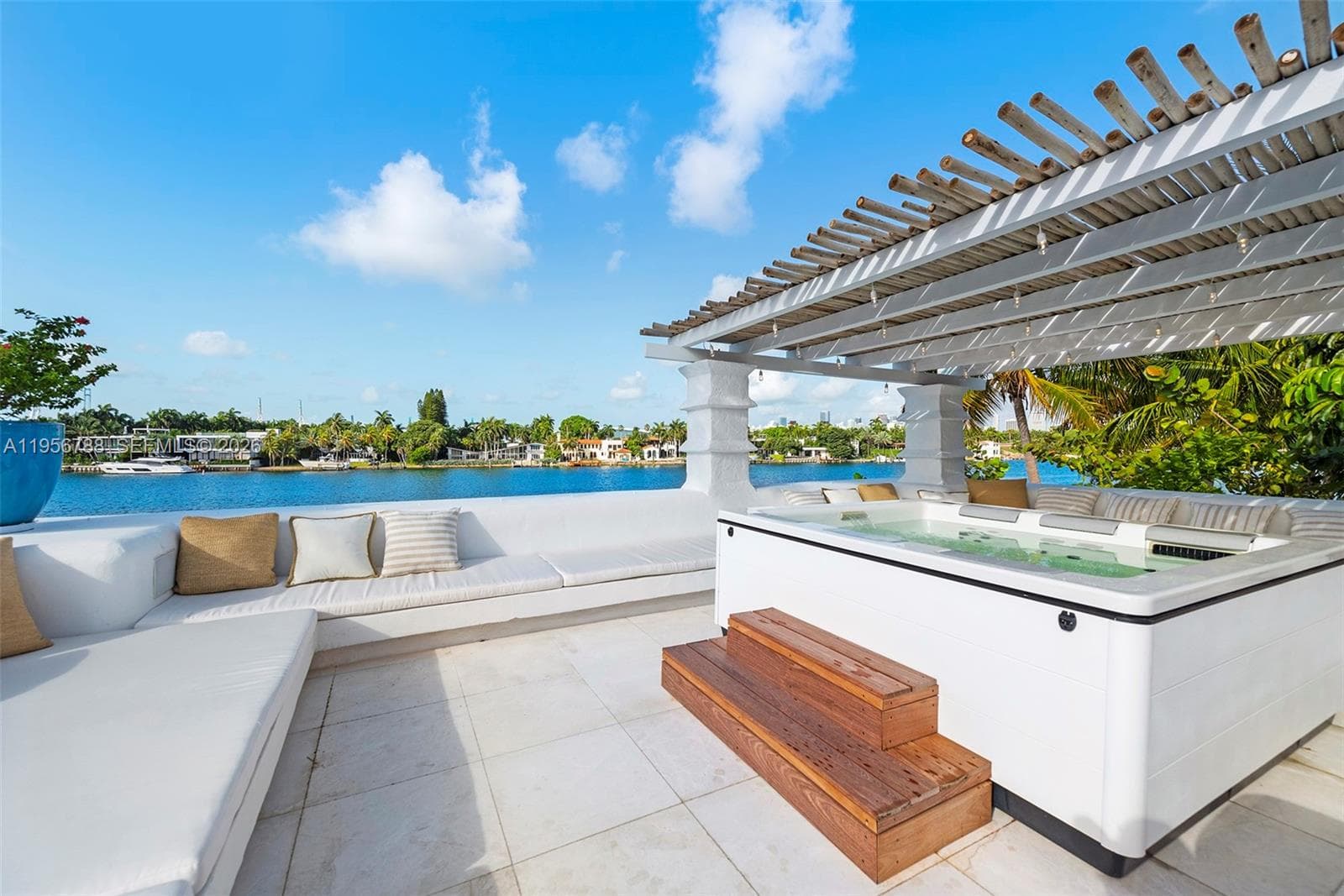 24 Hibiscus Dr photo 6
