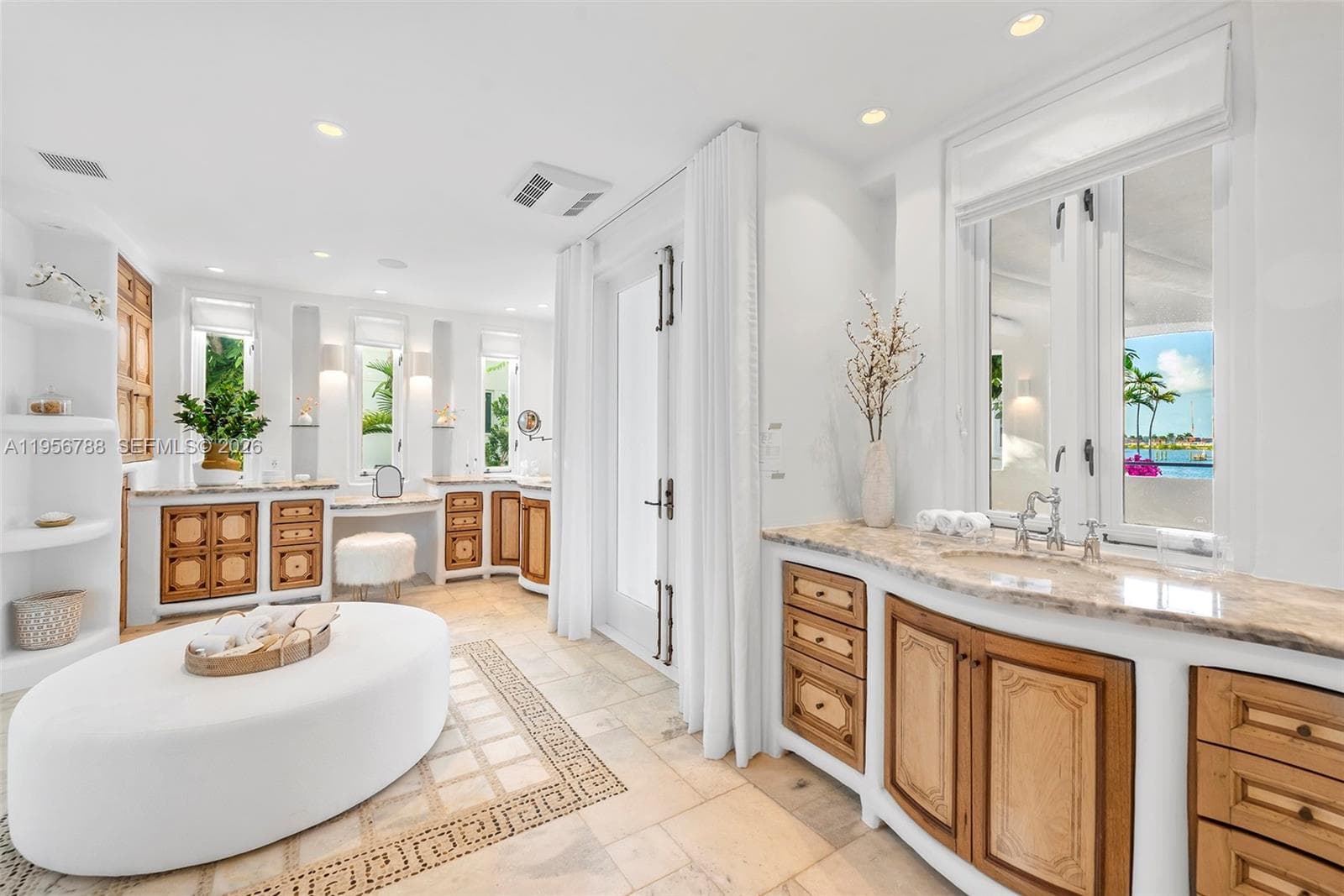 24 Hibiscus Dr photo 10