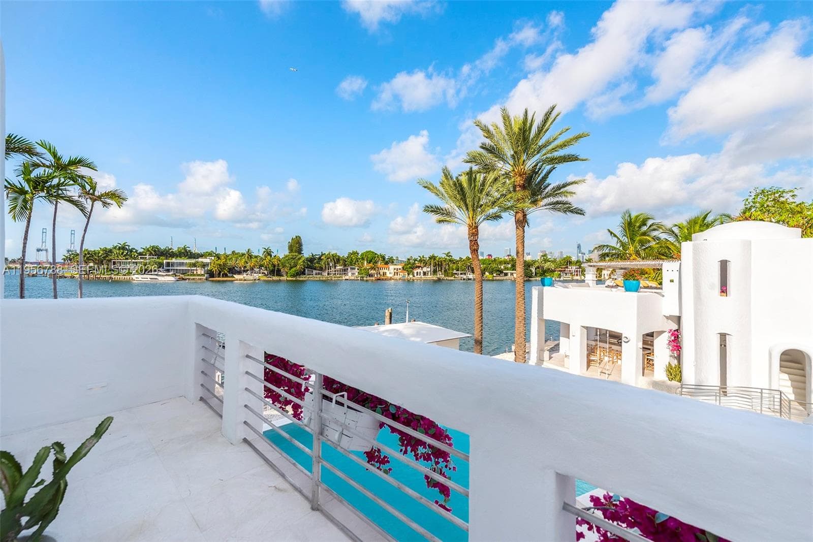 24 Hibiscus Dr photo 14