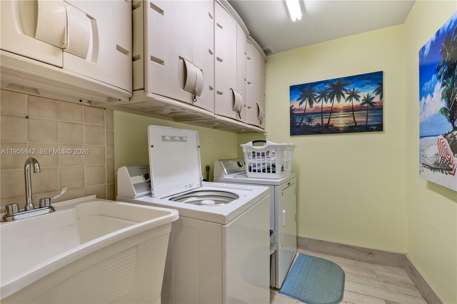 2000 Coco Plum Dr 106 photo 23