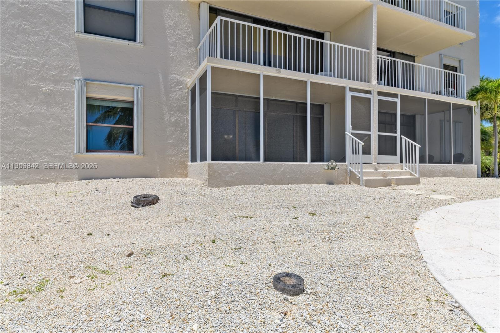 2000 Coco Plum Dr 2