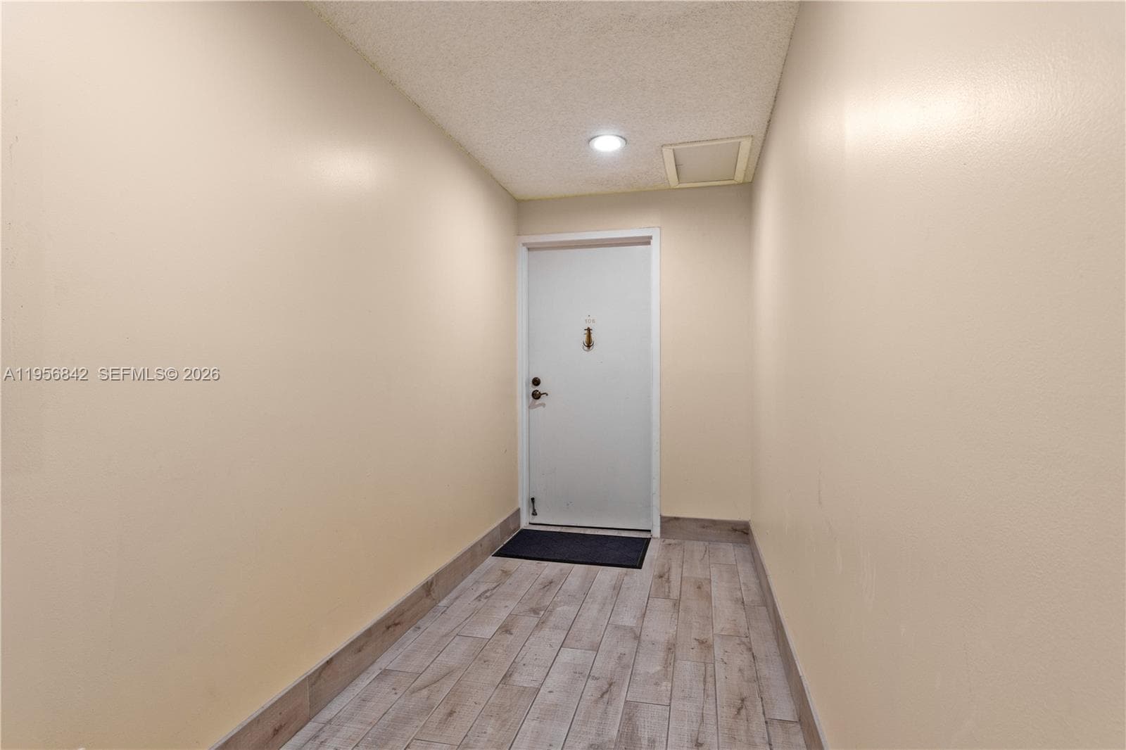 2000 Coco Plum Dr 106 photo 17
