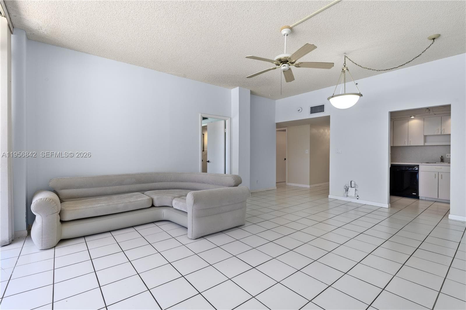 2000 Coco Plum Dr 106 photo 8