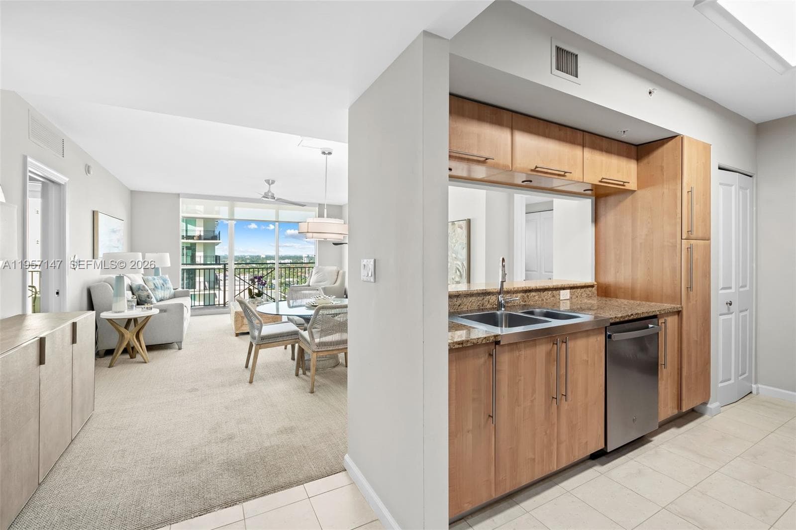 600 W Las Olas Blvd #1605S 4