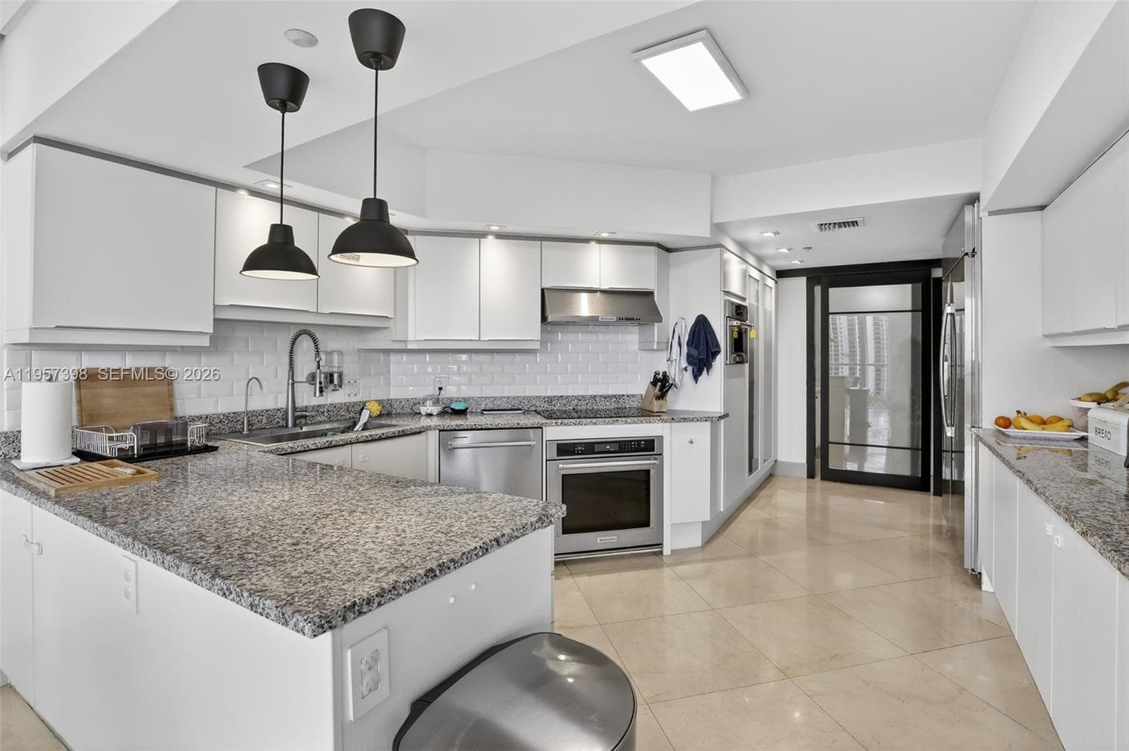 7000 Island Blvd 1109 photo 16