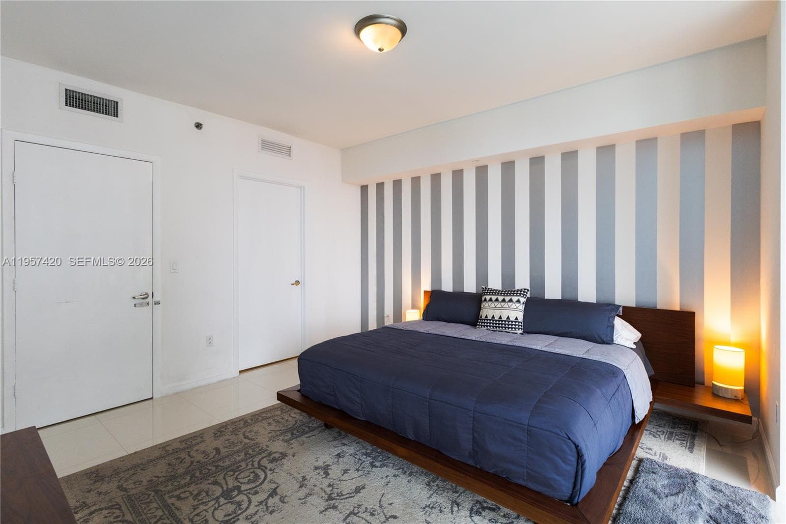 475 Brickell Ave 4511 photo 23