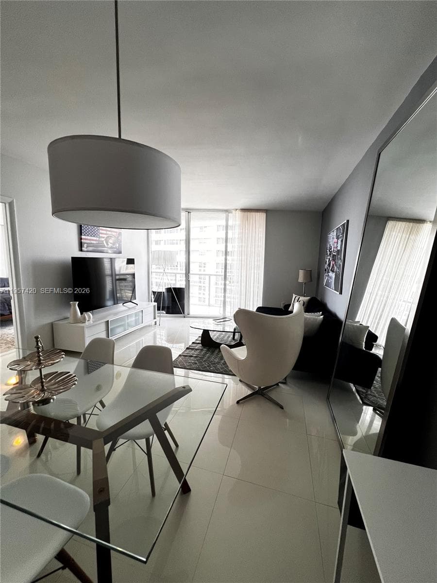 475 Brickell Ave 4511 photo 6