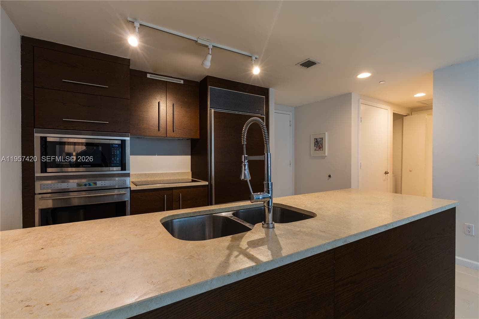 475 Brickell Ave 4511 photo 16