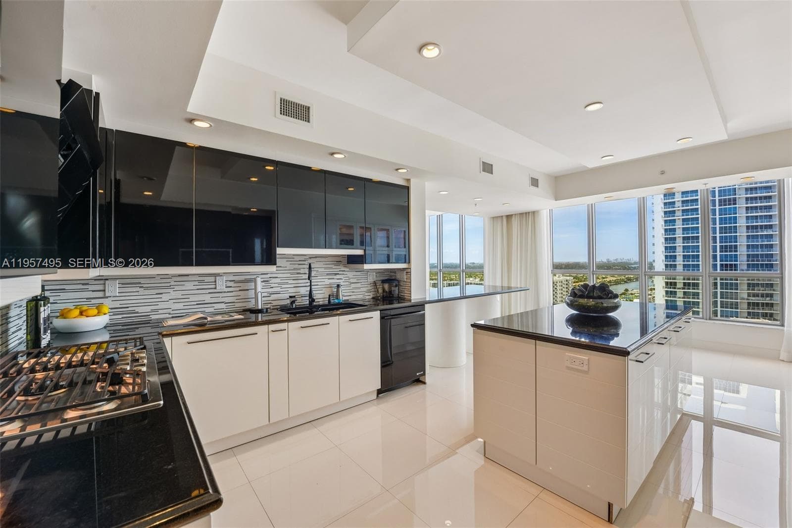 3535 Ocean Dr 2106 photo 13