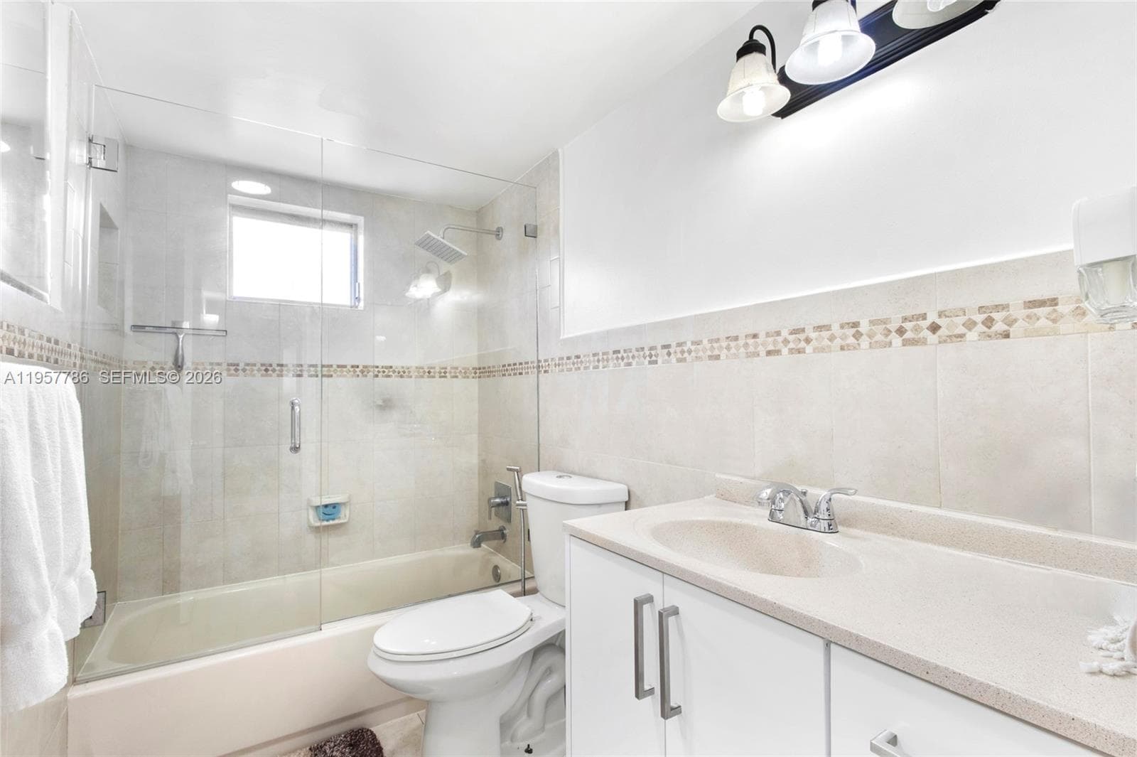 3600 NE 170th St 312 photo 25