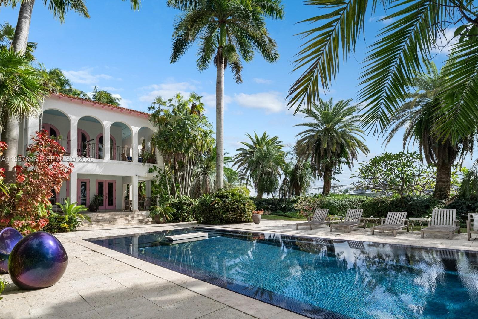 16 Palm Ave photo 10