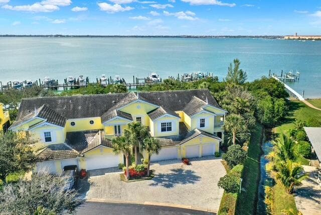 1002 Mariner Bay Boulevard #1002 1