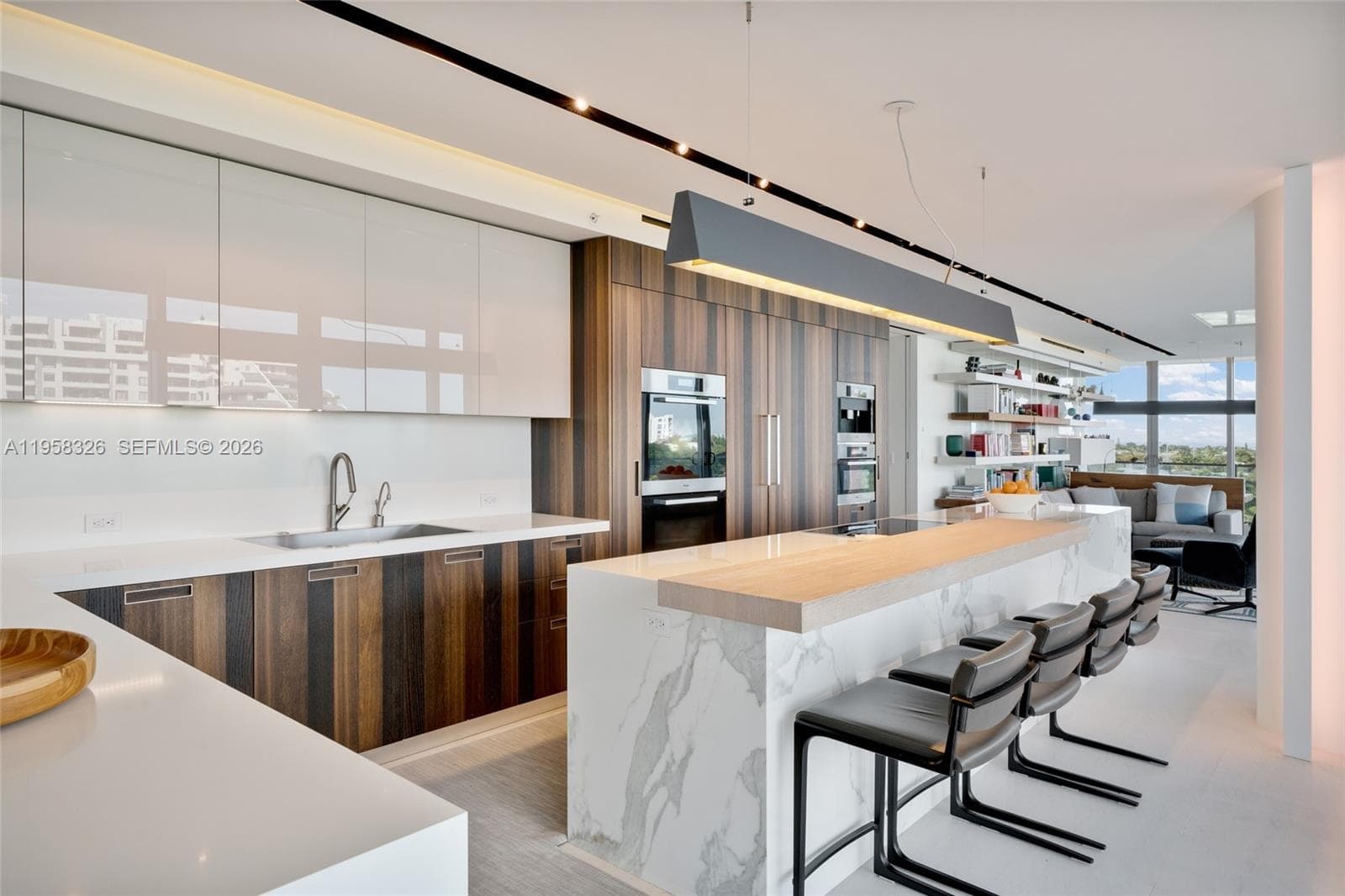 350 Ocean Dr 701N photo 17