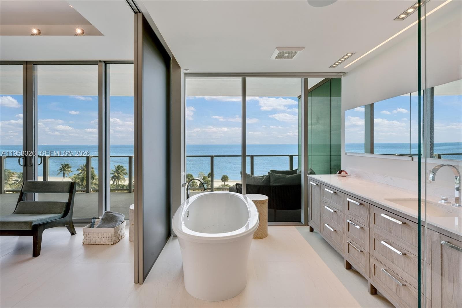 350 Ocean Dr 701N photo 10