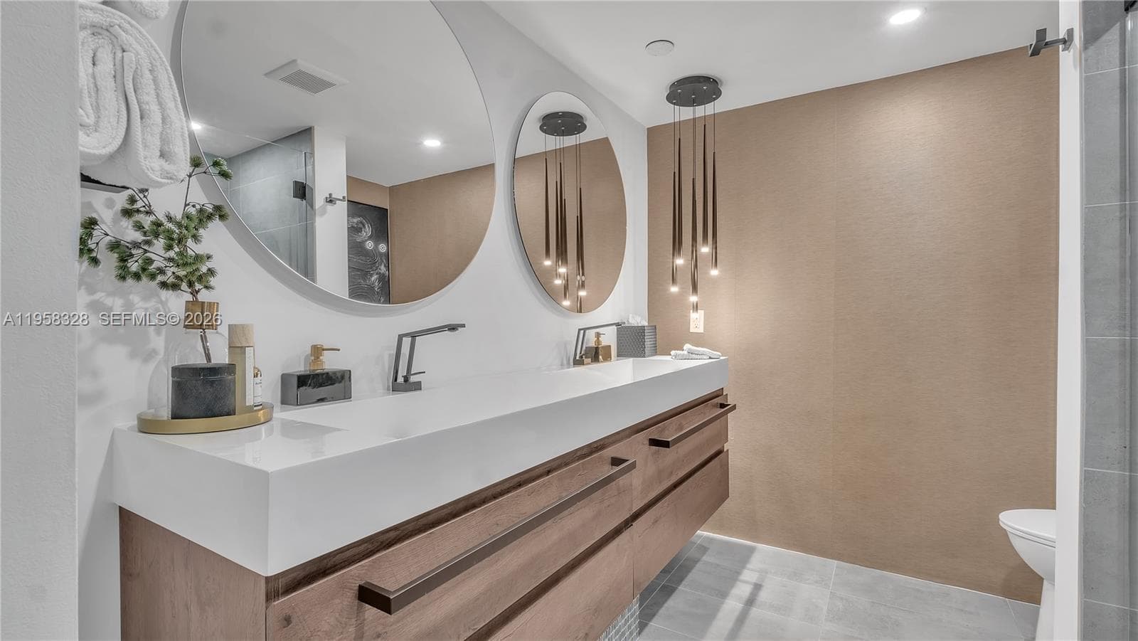 3051 47th Ct 207 photo 18