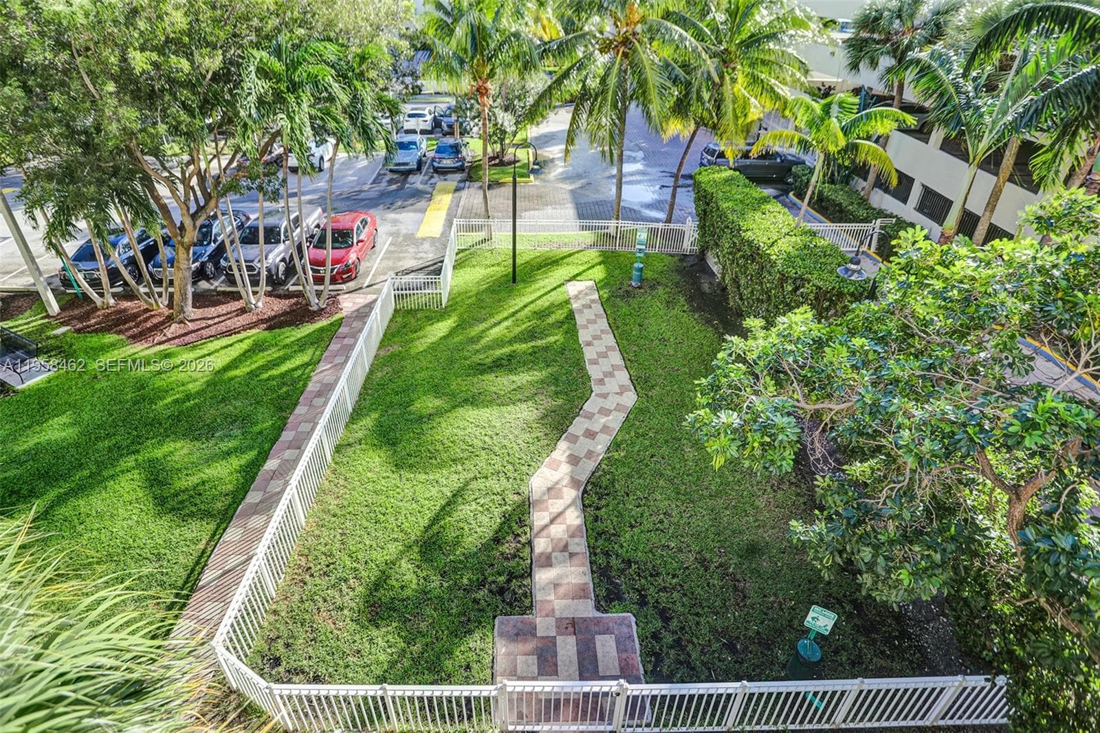 19390 Collins Ave 302A photo 18